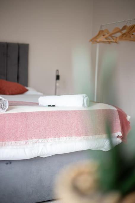 Coastal Haven In Leigh-On-Sea Apartment Сътън он Сий Екстериор снимка