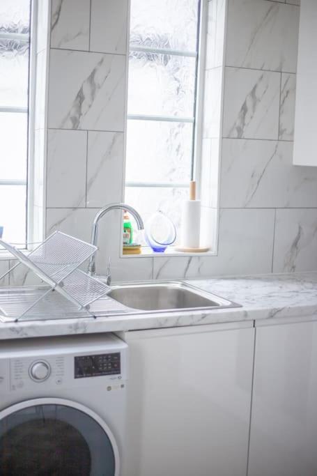 Coastal Haven In Leigh-On-Sea Apartment Сътън он Сий Екстериор снимка