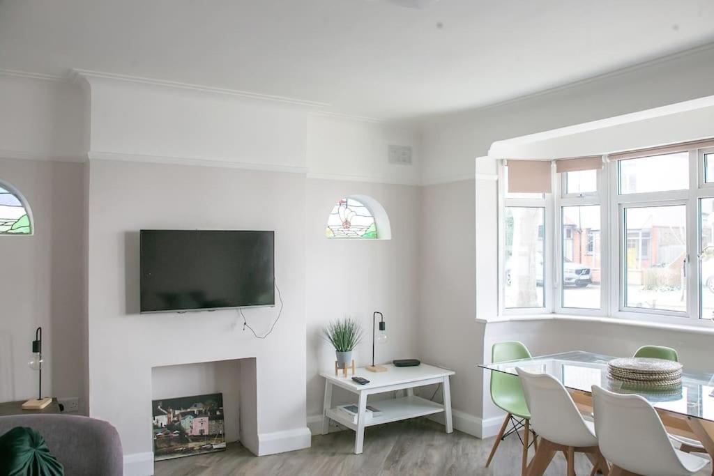Coastal Haven In Leigh-On-Sea Apartment Сътън он Сий Екстериор снимка