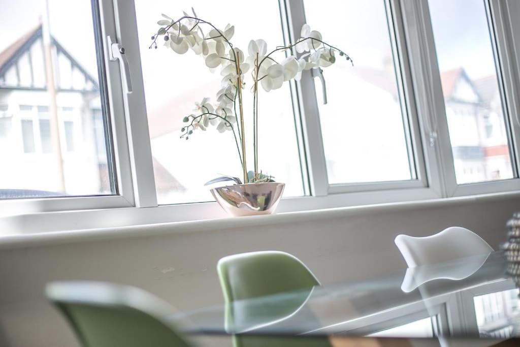 Coastal Haven In Leigh-On-Sea Apartment Сътън он Сий Екстериор снимка