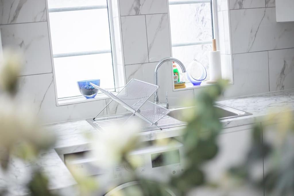 Coastal Haven In Leigh-On-Sea Apartment Сътън он Сий Екстериор снимка