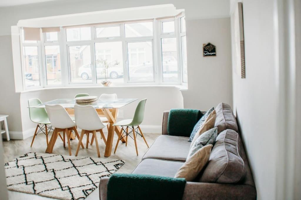 Coastal Haven In Leigh-On-Sea Apartment Сътън он Сий Екстериор снимка
